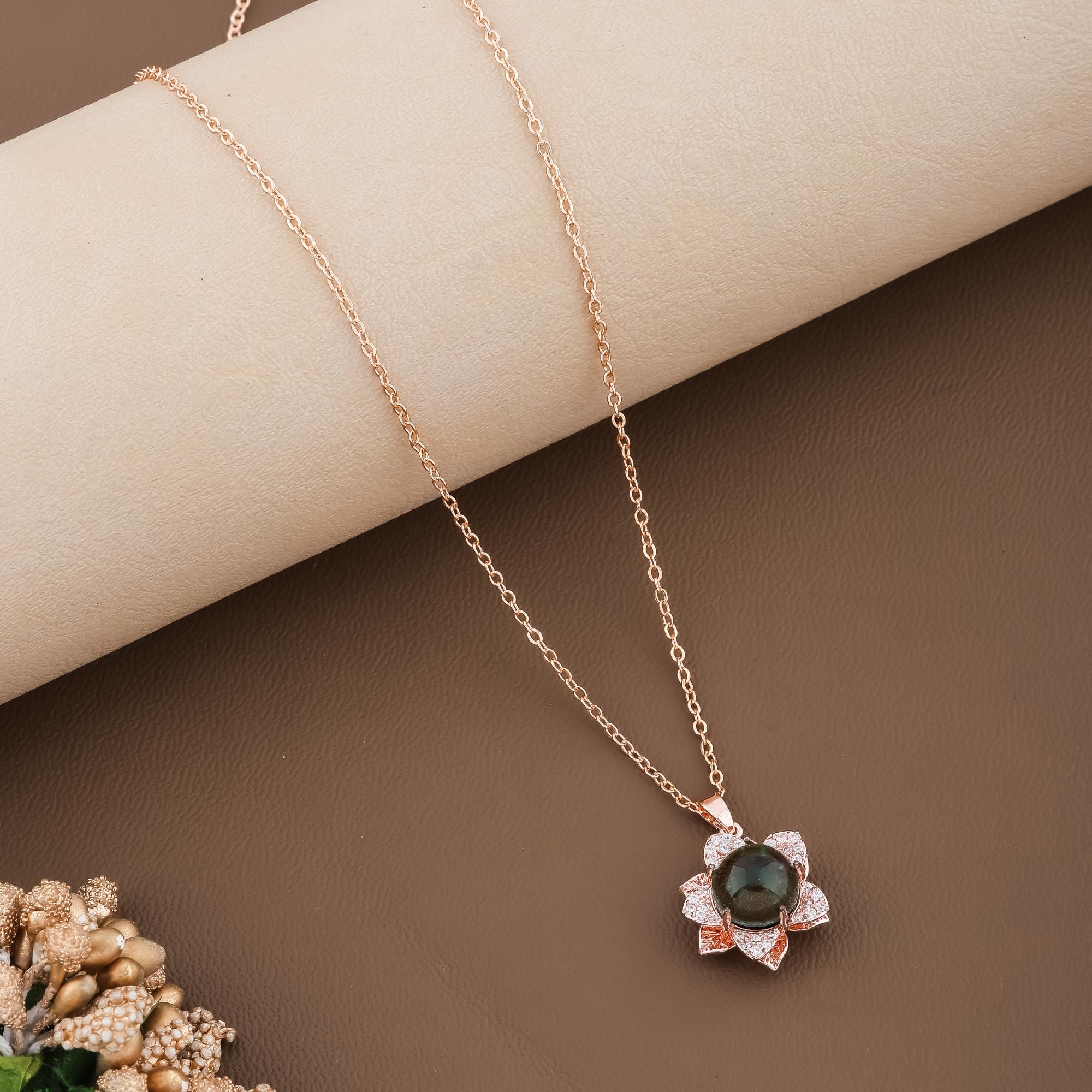 Simple Flower Necklace