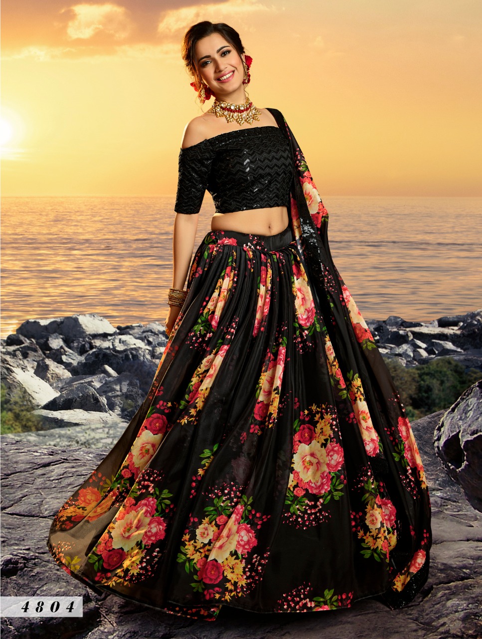 Buy Excellent Pink Banarasi Silk Lehenga Choli with Banarsai Silk Dupatta  at best price - Gitanjali Fashions