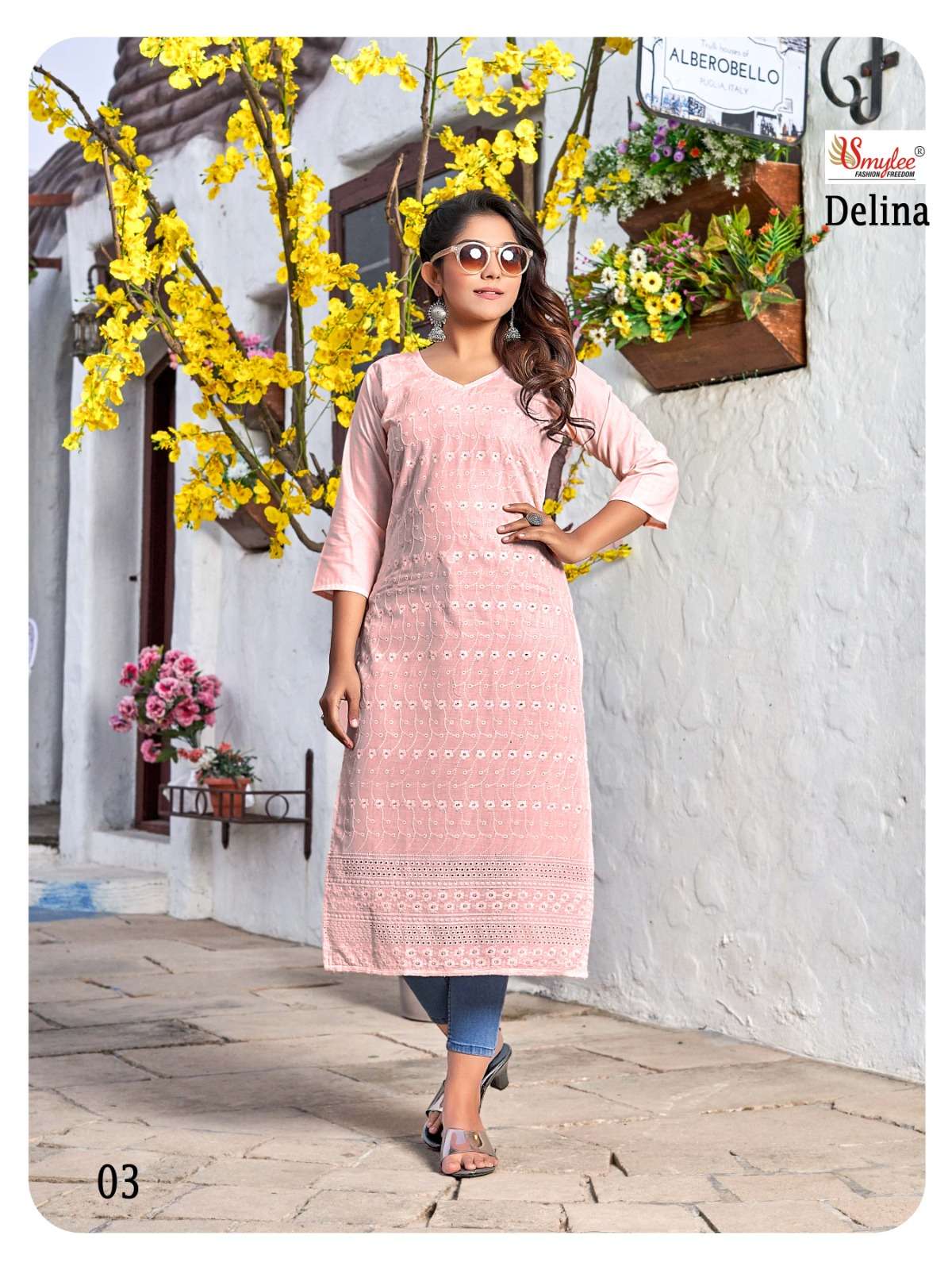 Smylee Delina Chiken Work Kurti Catlogue On Wholesale 