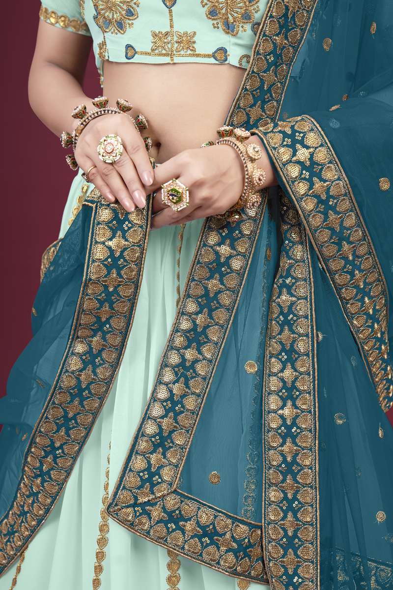 Aahvan Glamour Lehenga Choli at Wholesale Price