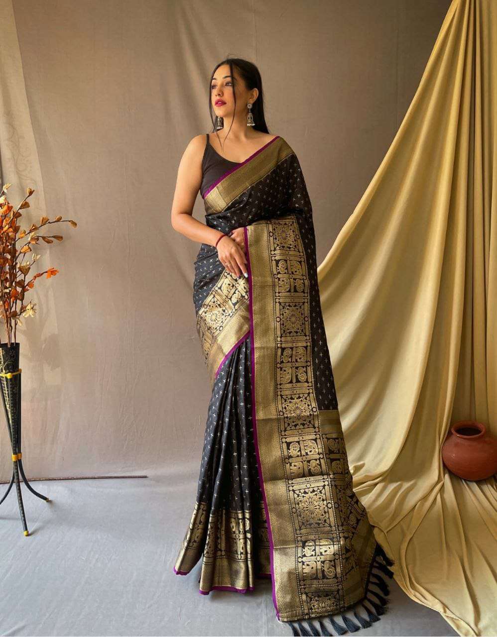 Maahi 122 Party Wear Jari Worked Banarasi Silk Saree Wholesale catalog