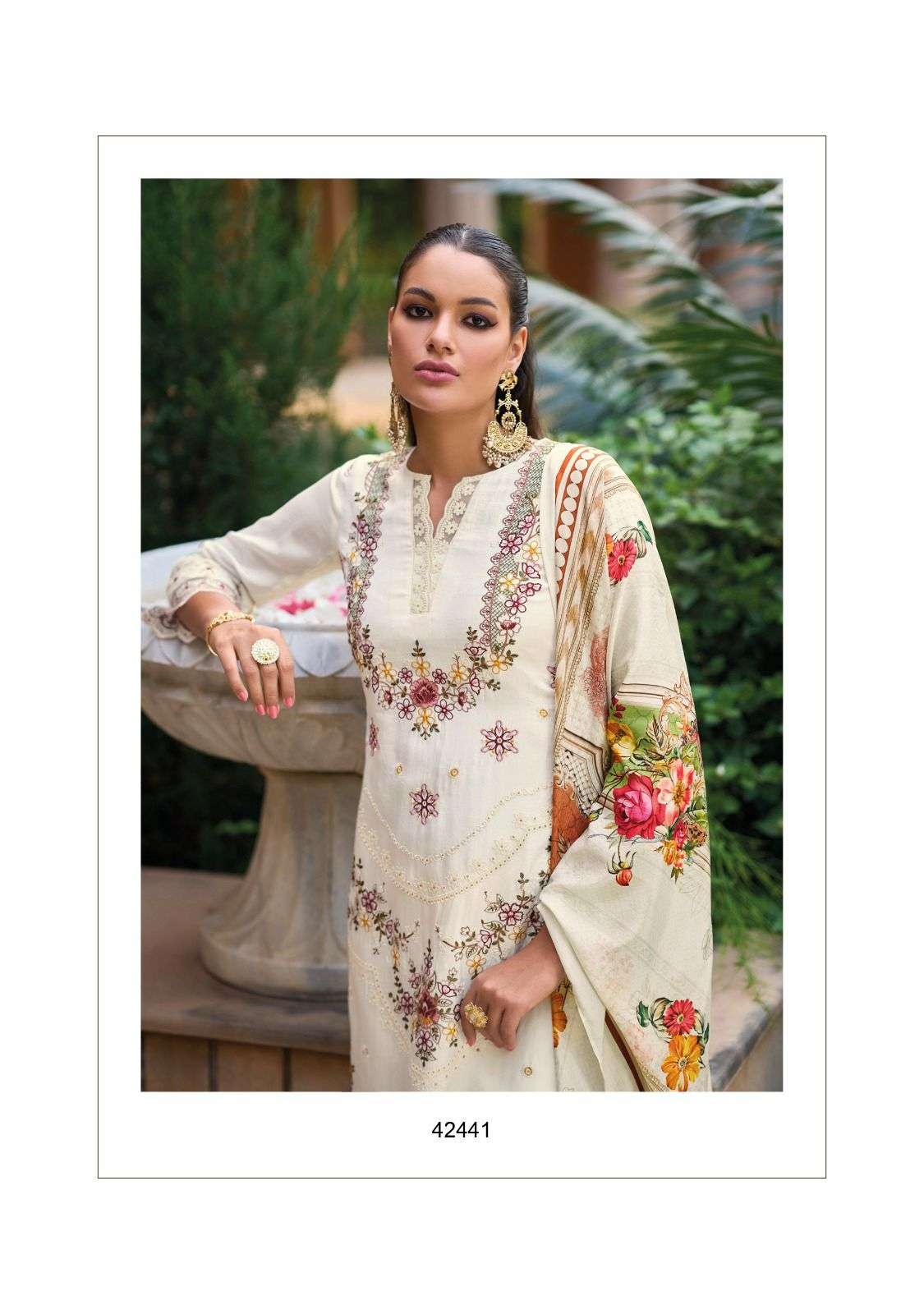 KAILEE FASHION SIFAARA PAKISTANI Suits Wholesale catalog