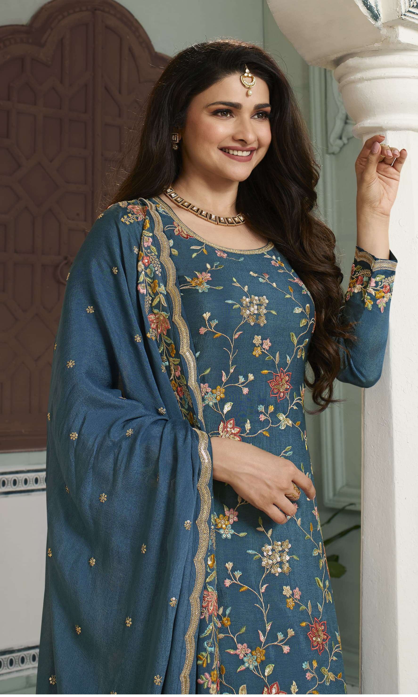 Vinay Kuleesh Avanti Hitlist Embroidery Salwar Kameez Wholesale catalog