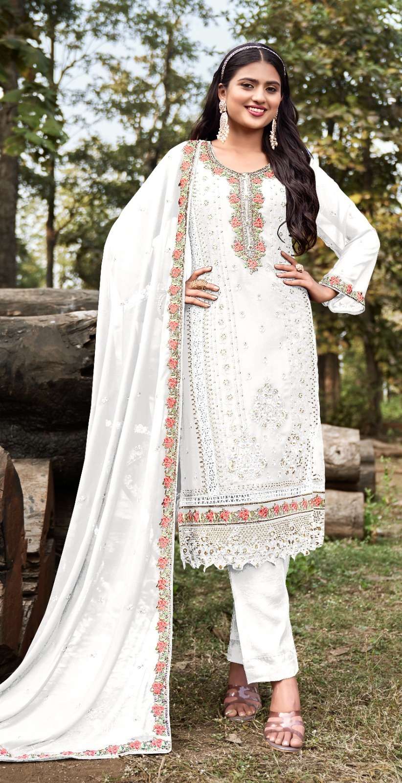 Zarqash Z 203 A And B Pakistani Suits Wholesale catalog