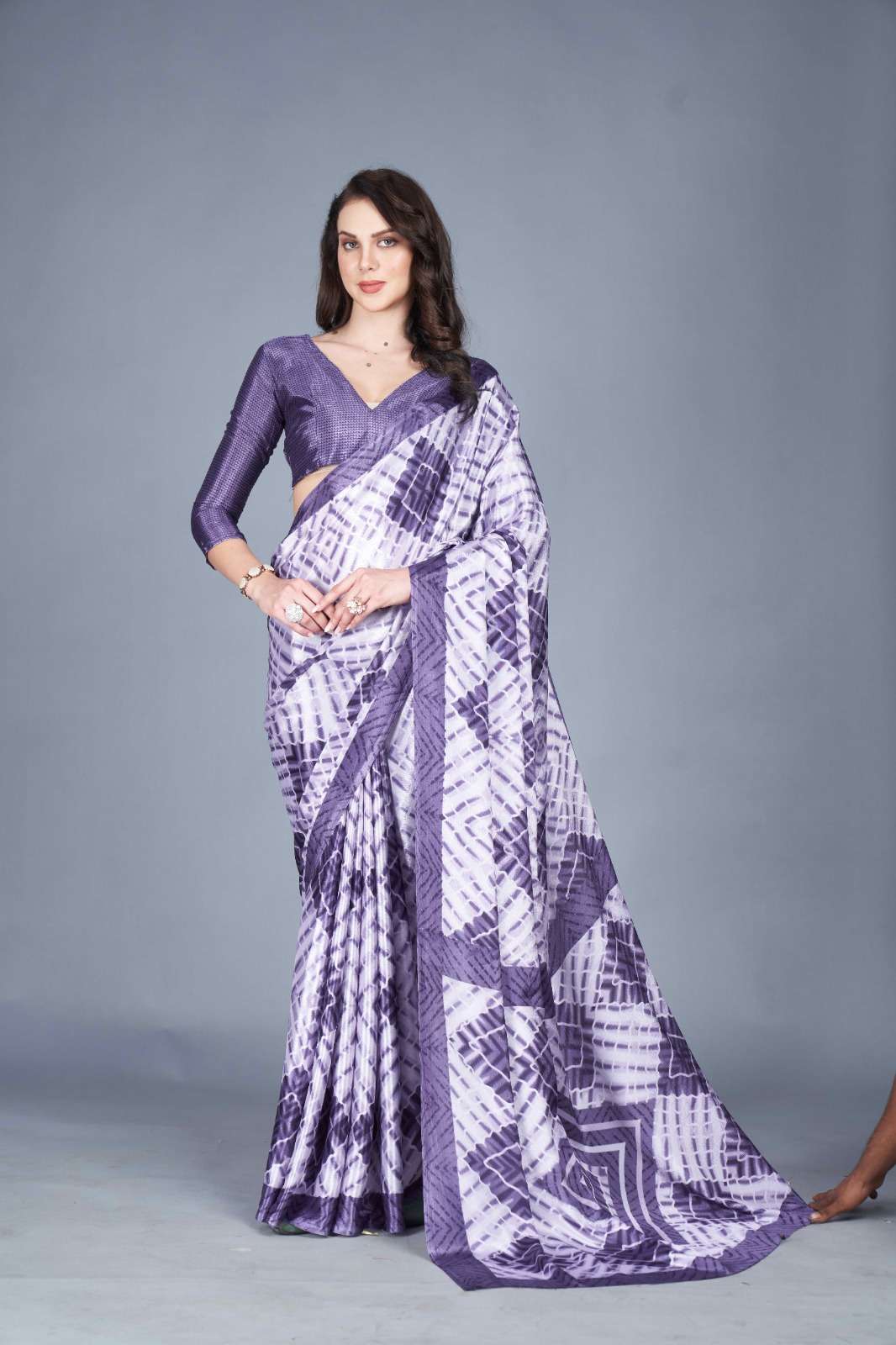 Square 9006 Saree Wholesale catalog