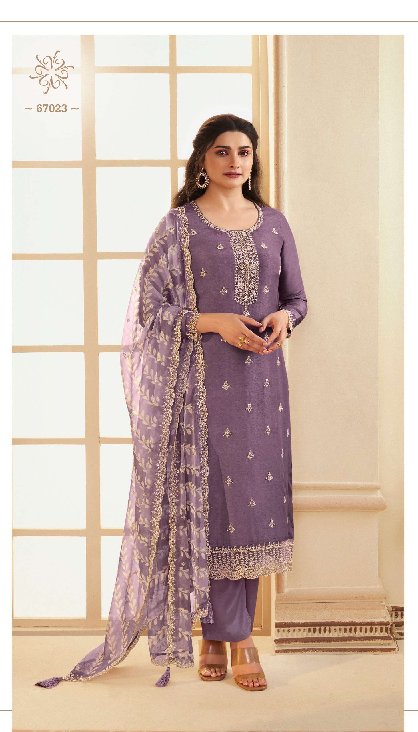 Vinay Kuleesh Shohini Hitlist Dola Silk Designer Salwar Suits Wholesale catalog