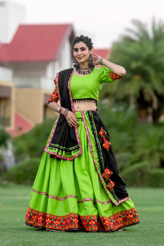 Navratri Special AWY-7067 Traditional Lehenga Choli Wholesale catalog