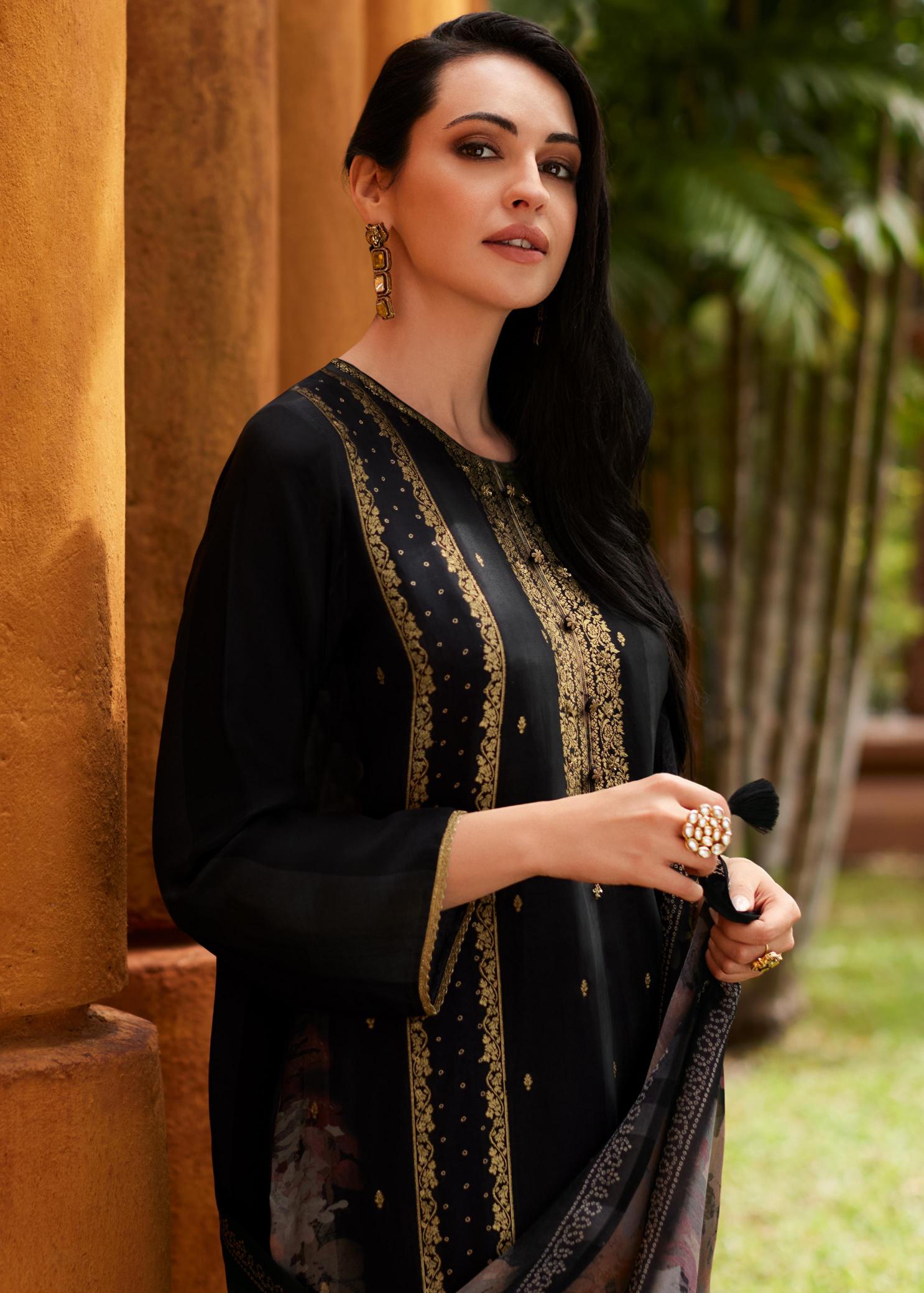 Varsha Vamika Catalog salwar kameez wholesale ahmedabad