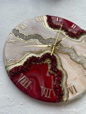 Royal Reddish Resin Art Wall Clock