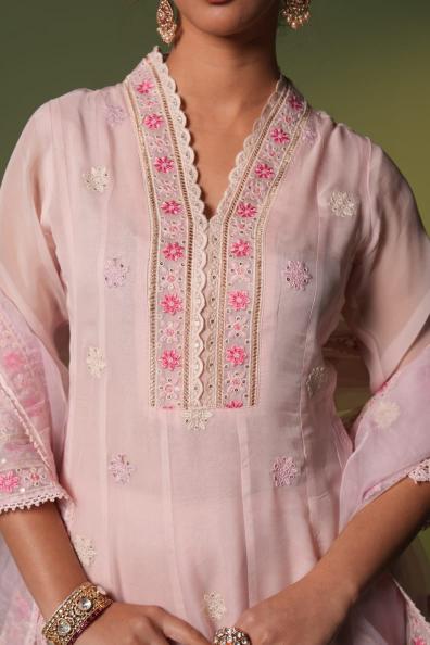Felocity Tanyaa P 181 catalog fab india women kurties